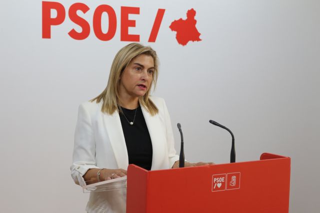 Carmina Fernández: 'El PP compite con Vox para intentar sacar rédito electoral alimentando el racismo y la xenofobia'