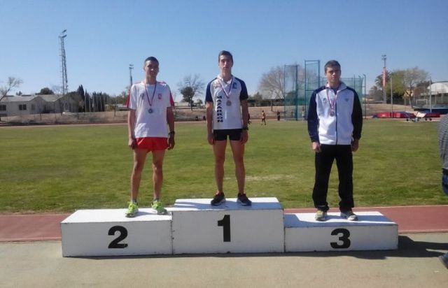 Doble medalla de oro del Club Atletismo Mazarrón en el campeonato regional júnior y I carrera de montaña de Mazarrón