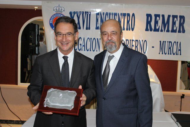 El Delegado del Gobierno asiste al encuentro red de radioemergencias