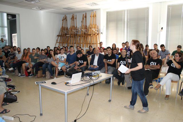 Los alumnos de arquitectura de la UPCT centran su atención en mazarrón