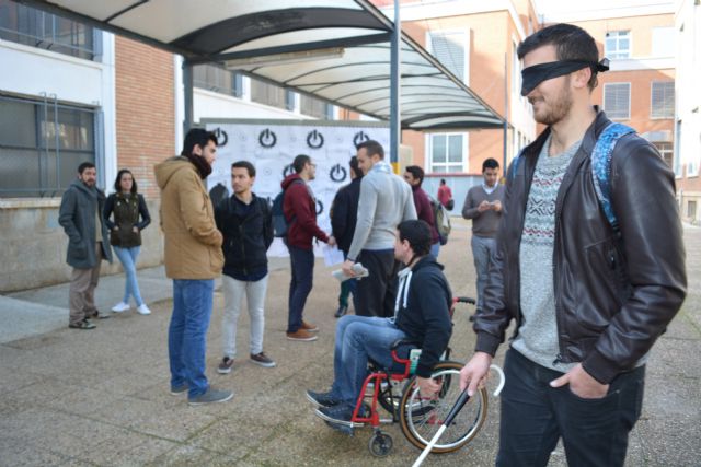 Famdif conciencia en accesibilidad a los futuros arquitectos de la UPCT