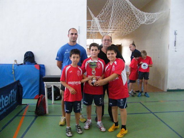 Los equipos municipales de tenis de mesa triunfan en los campeonatos autonómicos