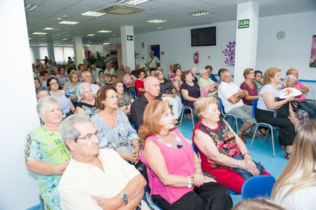 Curso informativo de consumo en el centro de día