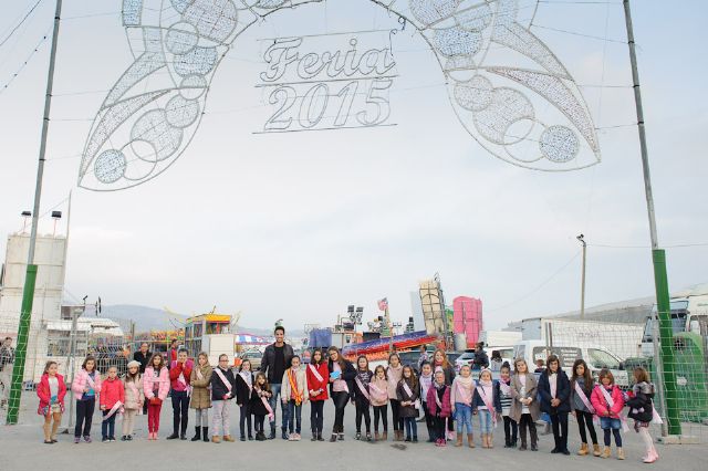 La apertura de las atracciones feriales inicia la programacion infantil de las fiestas