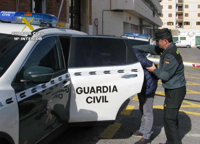 La Guardia Civil detiene a un prófugo de la justicia por delito de violencia de género