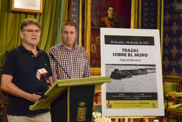 Gabriel Navarro expone 'Trazas sobre el muro' en las Casas Consistoriales