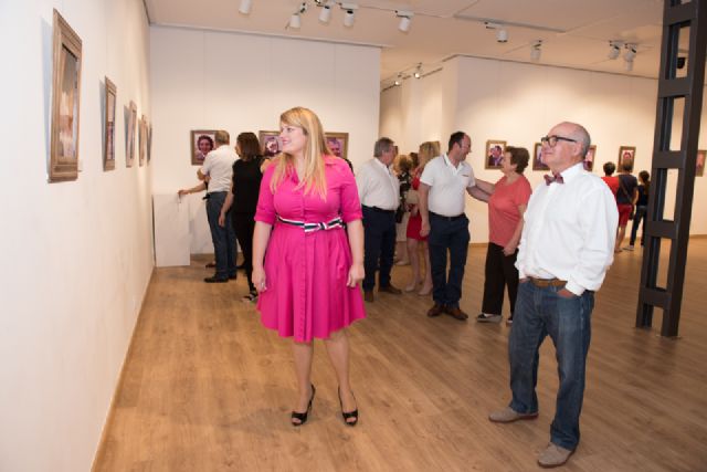 Exposición fotográfica de José Sánchez Blaya en la sala de la antigua Universidad Popular