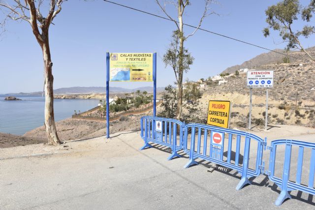 Técnicos municipales evalúan daños que remitirán a Costas para que vuelvan a habilitar el paso en el camino de las calas