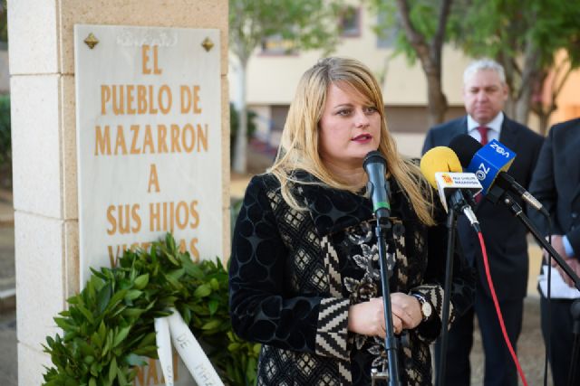 Alumnos de educación secundaria se suman a los actos institucionales del 6 de diciembre