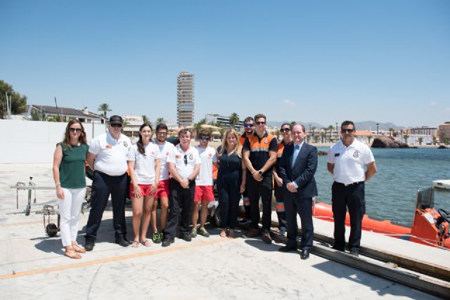 Un centenar de profesionales y voluntarios velarán por la seguridad en las playas durante el verano