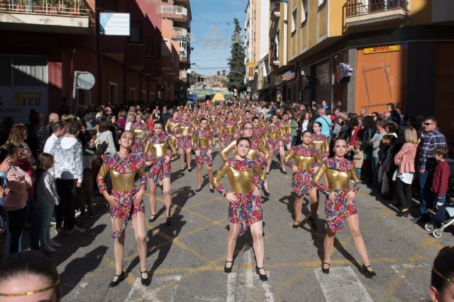 14 carrozas desfilarán el domingo en el tradicional desfile de las fiestas patronales