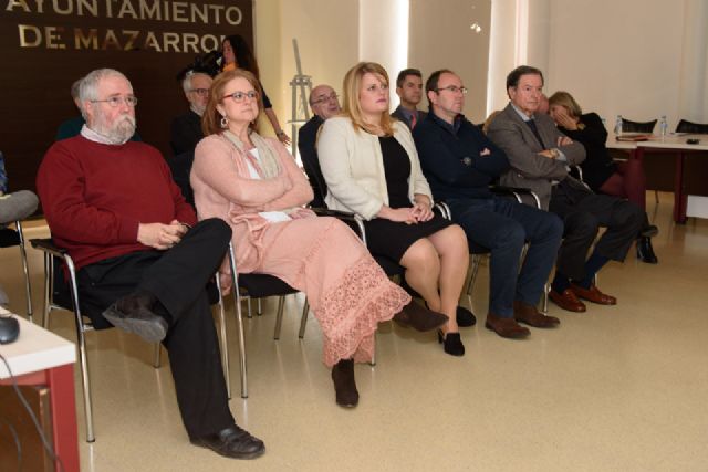 La Comisión del Barco Fenicio sienta las bases para la exposición del pecio en el municipio