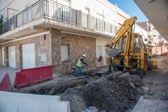 Acondicionan las calles Emperador, Totana y Ana Méndez en Puerto de Mazarrón