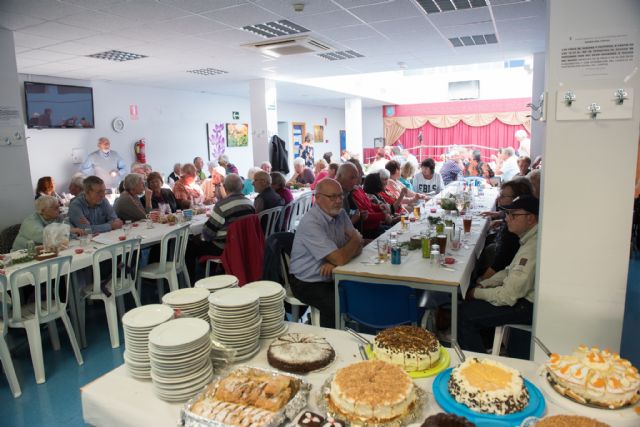 La asociación ecuménica recauda más de 1.100 euros en su tradicional comida benéfica de adviento