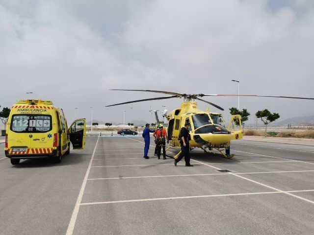 Evacuado por aire y trasladado al hospital un senderista afectado por golpe de calor en la Sierra de las Moreras, de Mazarrón