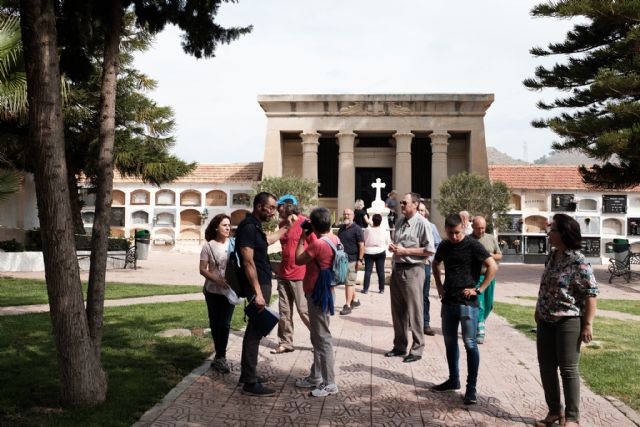 La oferta de rutas culturales se amplía con una visita que desvela los misterios del cementerio municipal