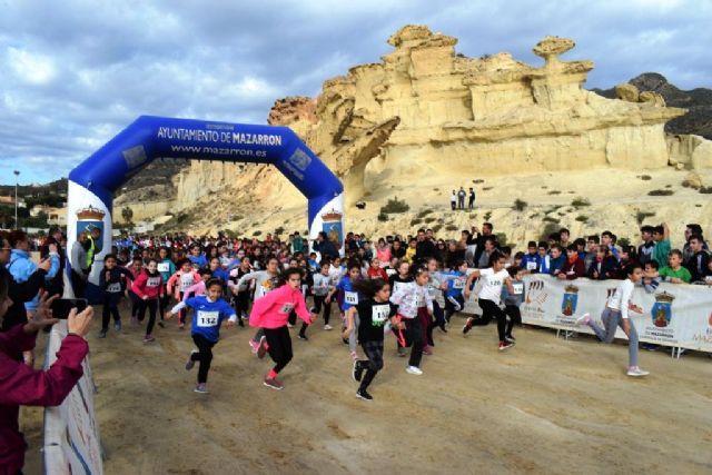 635 niños y jóvenes participan en la jornada de cross de deporte escolar