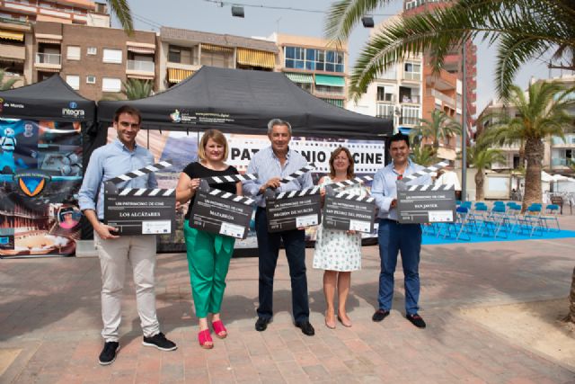 Una carpa con cine y realidad virtual proyecta el patrimonio regional en pleno paseo marítimo