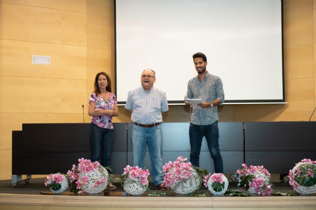 48 niños del CEIP Bahía son reconocidos por ser los más lectores en el proyecto 'Leo en la torre'