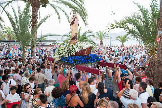 Misa marinera, procesión y moraga para celebrar el día de la Virgen del Carmen