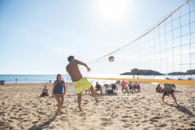 Vuelve la liga regional de vóley a la playa de bahía