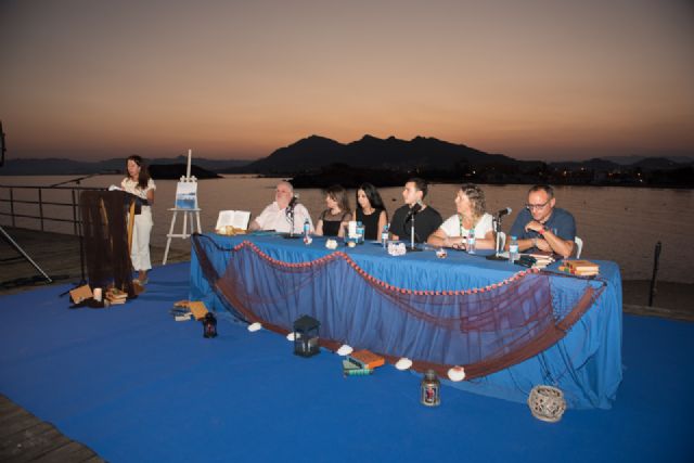 Nuevo recital de poetas en el mirador de Bahía