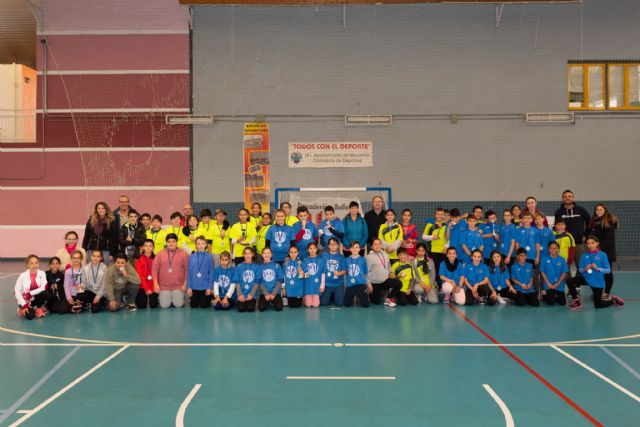 150 alumnos participan en las pruebas de 'Jugando al atletismo' del programa de Deporte Escolar