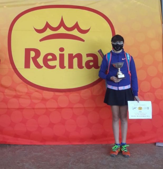 María Martínez, del Mazarrón Club de Tenis, campeona