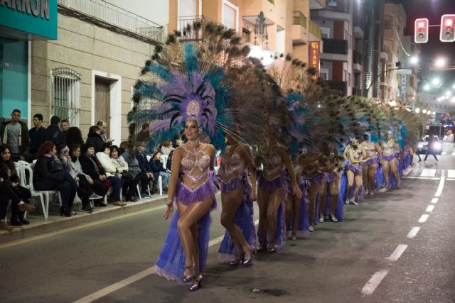 Rosazul de Sangonera la Verde gana el desfile de peñas visitantes