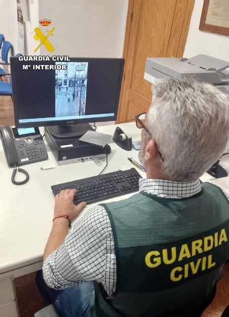 La Guardia Civil detiene in fraganti a los presuntos autores de un robo con intimidación y posterior reyerta en Mazarrón