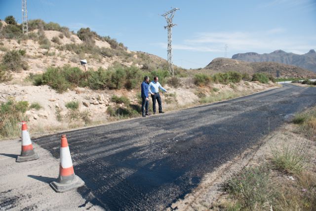 Nuevo asfaltado en caminos rurales