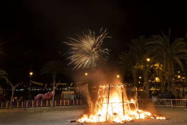 Puerto de Mazarrón quema su falla