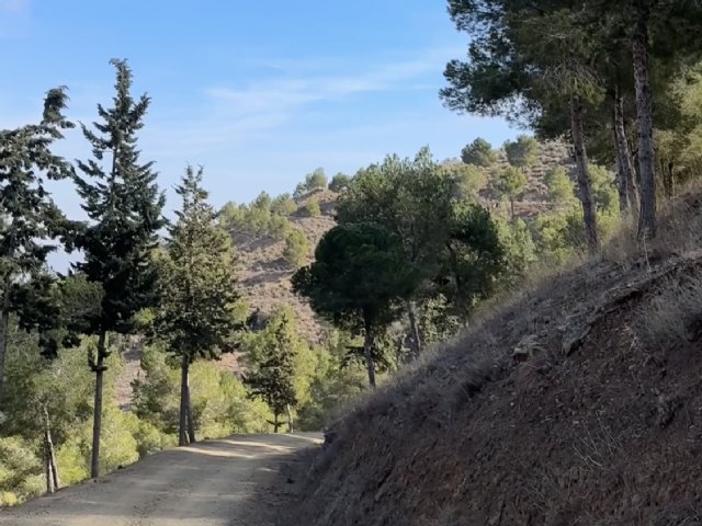 La red ‘Senderos Azules’ distingue la ruta entre la Sierra de las Herrerías y el Coto Fortuna