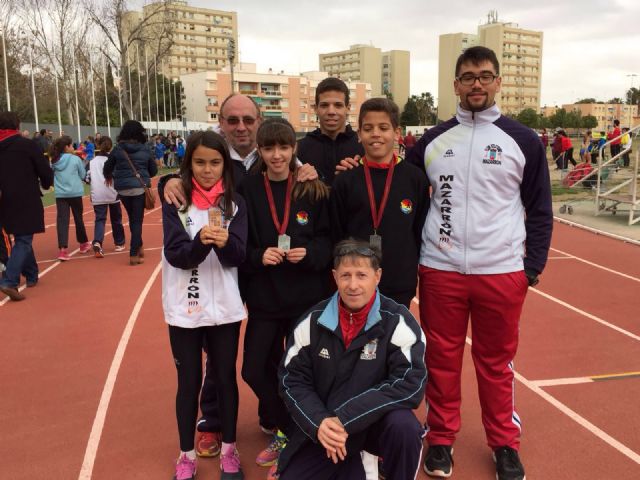 Triunfos del atletismo mazarronero en los campeonatos regionales