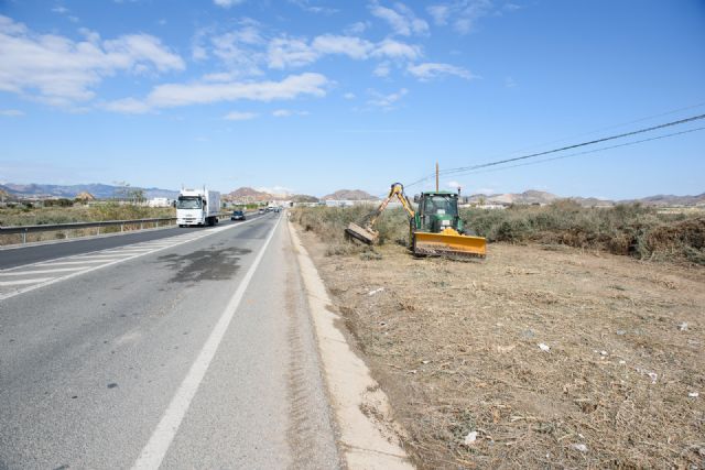 Fomento mejora drenaje en 10 kilómetros de carreteras