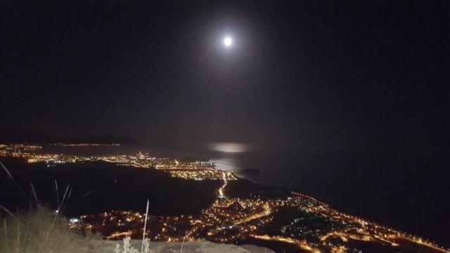 La ruta senderista bajo la luna llena completa todas sus plazas