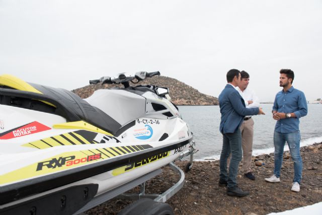 El campeonato de España de motos de agua reunirá en la playa de la Isla a más de 70 participantes