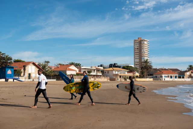 Mazarrón acoge el tercer curso de entrenador nacional de surf