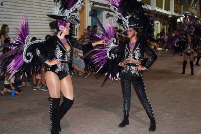 Flores del Mediterráneo se hace con el primer premio del carnaval de verano