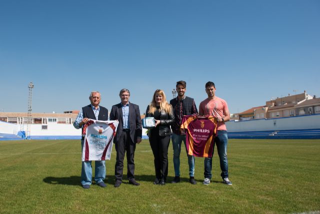 Los campos de fútbol del municipio y el pabellón de la Cañadica dispondrán de desfibriladores