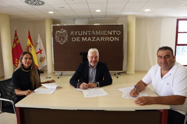 El Ayuntamiento de Mazarrón y la Cofradía de Pescadores firman un convenio para potenciar el sector pesquero